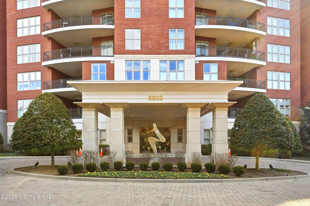 Primary Photo - 6600 Seminary Woods Pl