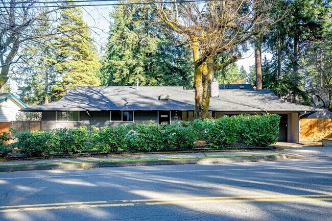 Building Photo - 6832 122nd Ave NE