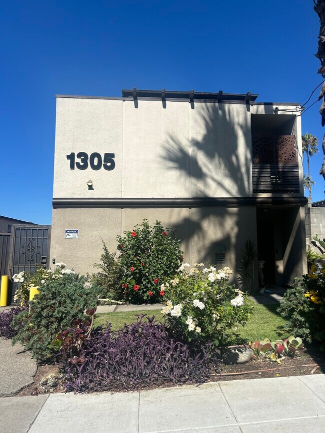 Foto del edificio - 278 E Washington Blvd