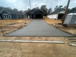 Building Photo - 9956 Golden Ln