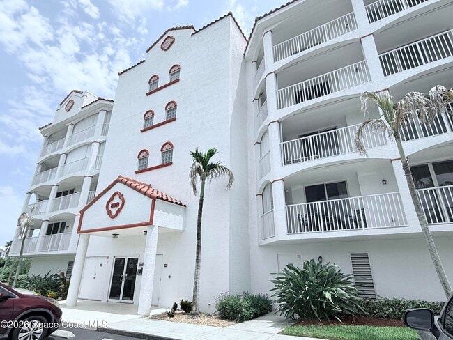 Building Photo - 8903 Laguna Ln