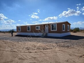Building Photo - 3939 Aztec Rd