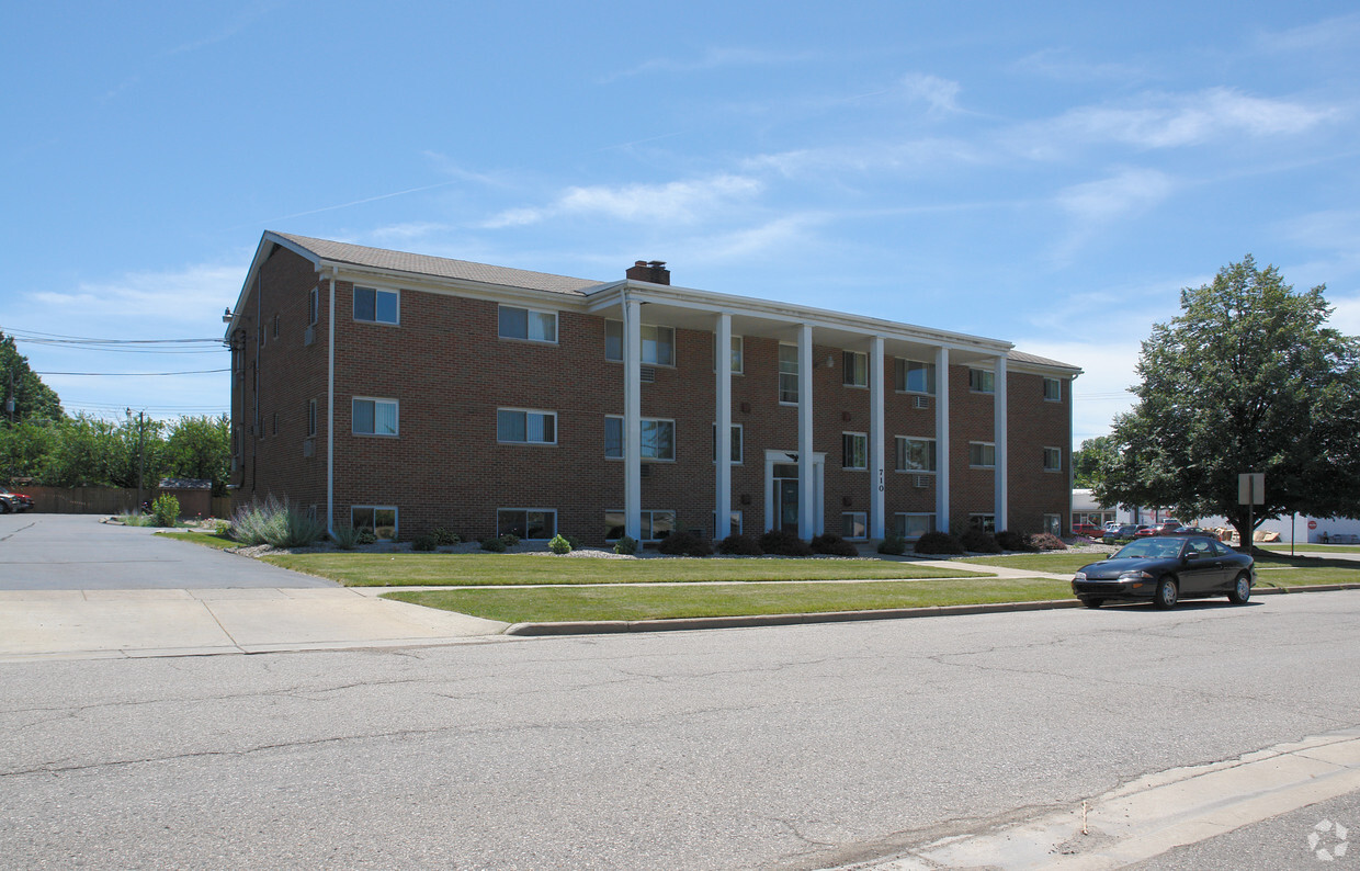Building Photo - Prince's Edgemont Apartment Blg 1