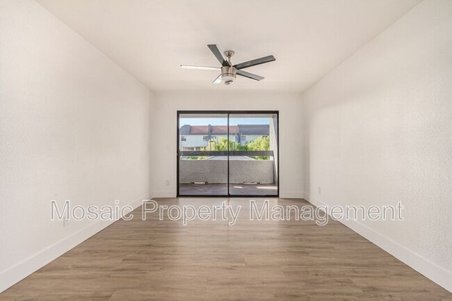 Building Photo - 1215 E Lemon St