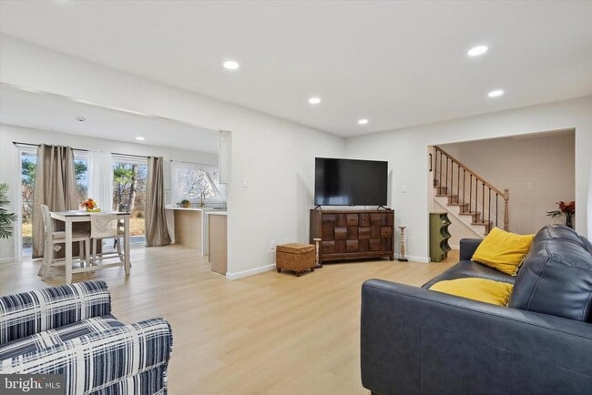 Foto del edificio - 127 Toledo Ln