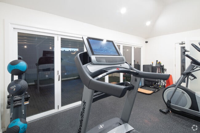 Gimnasio - 524 Venice Way