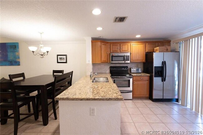 Foto del edificio - 2863 NE 15th St