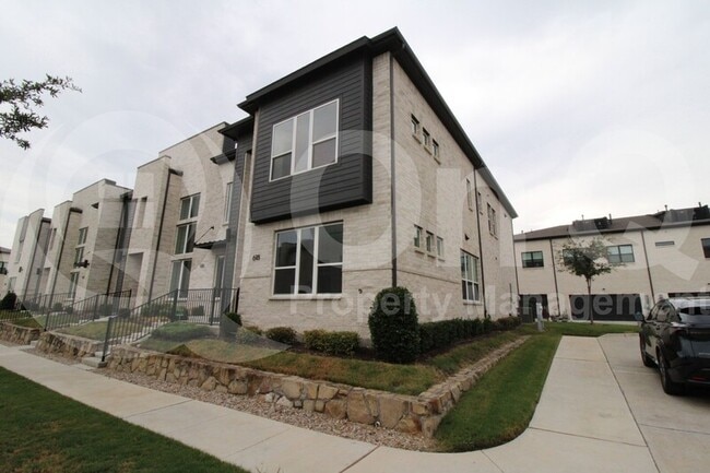 Building Photo - 618 Arapaho Dr