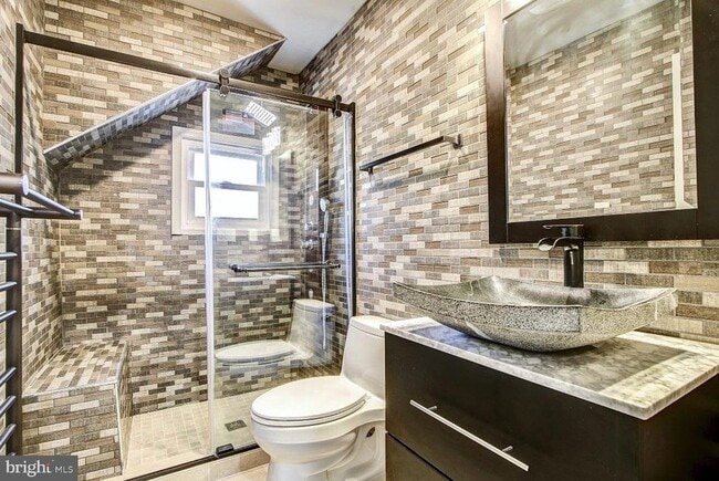 Foto del edificio - 4415 Bradley Ln