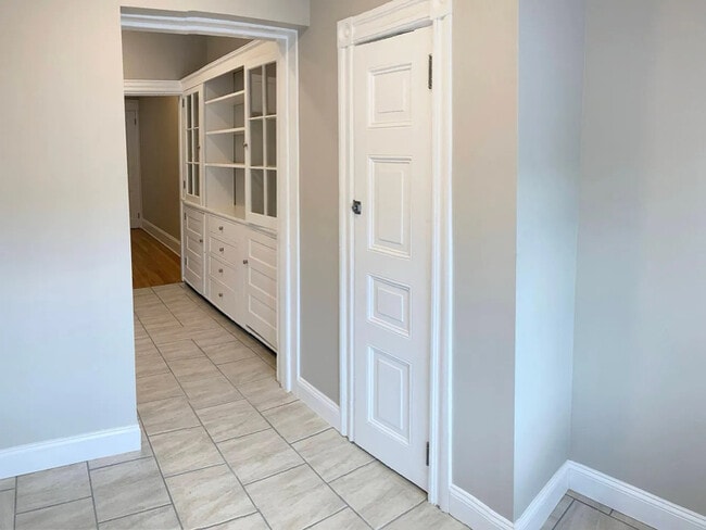 Building Photo - 77 E Broad St