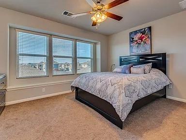 Foto del edificio - 207 Wainscot Oak Wy