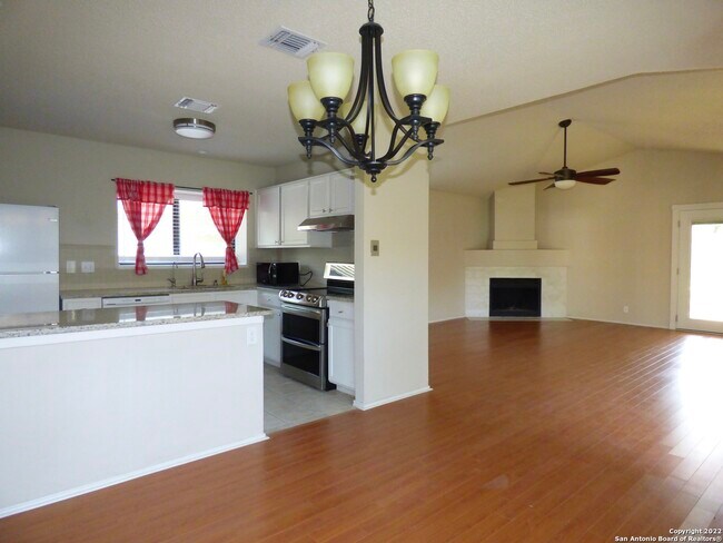 Building Photo - 10038 Aztec Village