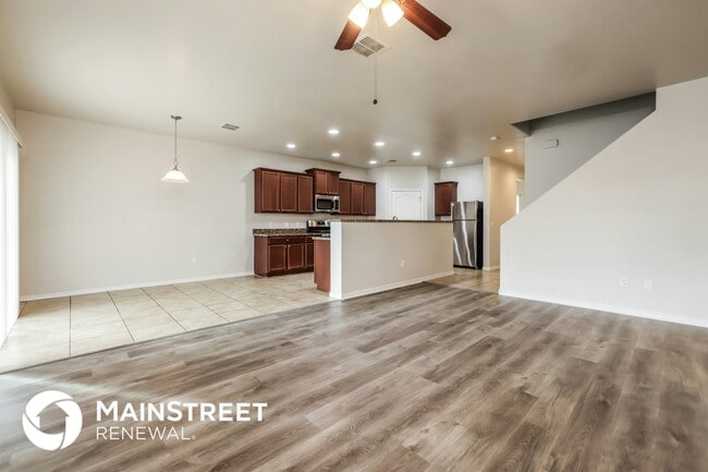Building Photo - 8285 W Kittiwake Ln