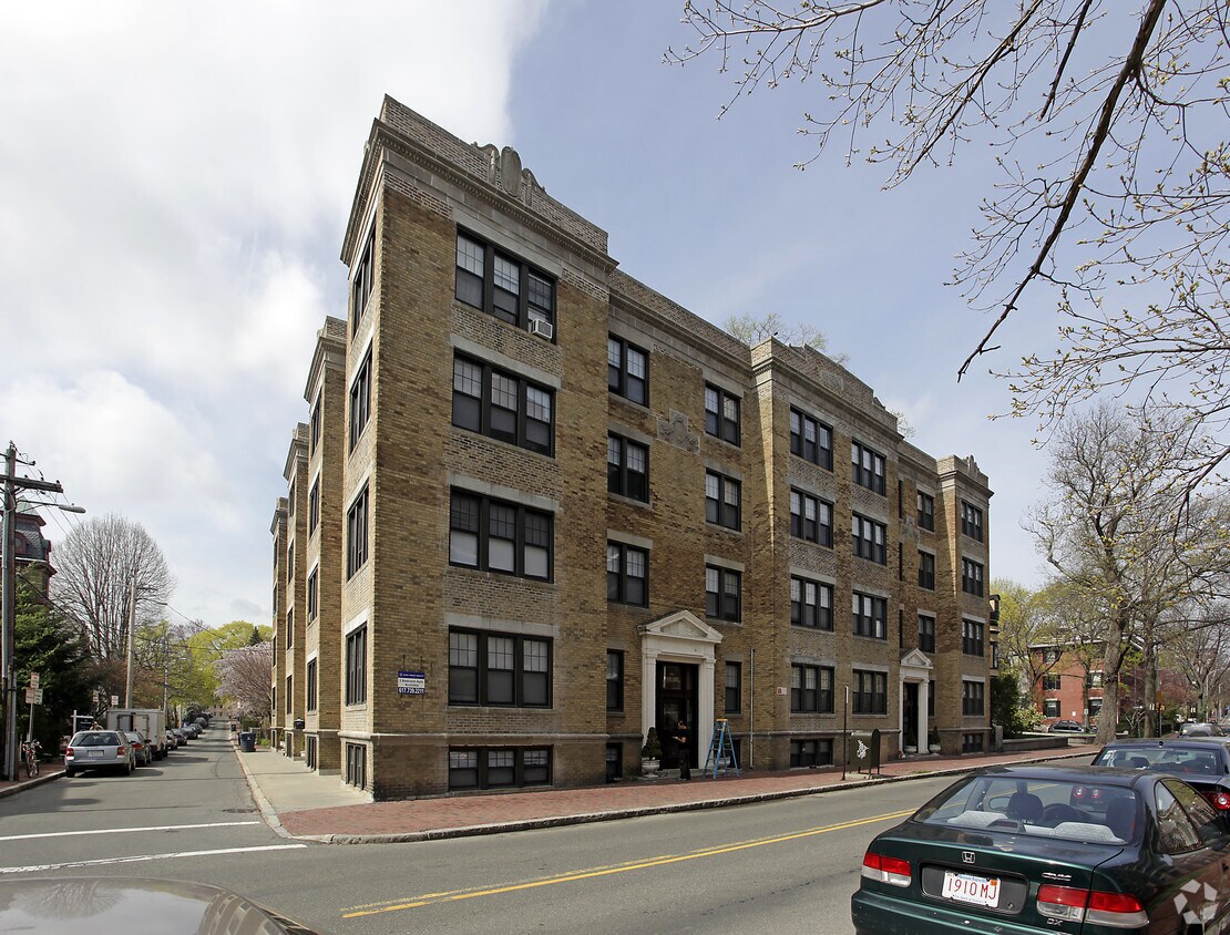 Foto principal - Harvard/Clinton Apartments