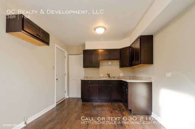 Building Photo - 10240 S Van Vlissingen Rd