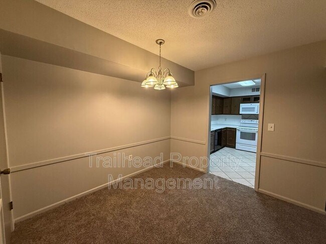 Foto del edificio - 745 S Hickory St