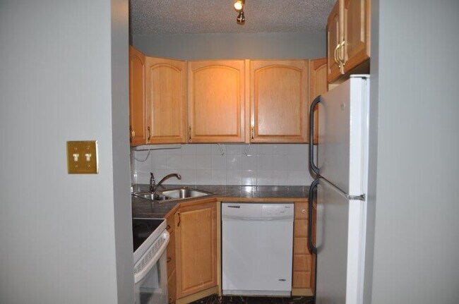 Photo du bâtiment - 730 Kenaston Blvd