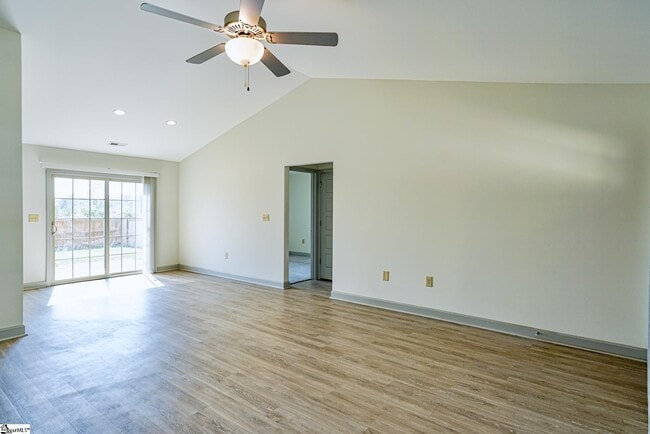 Building Photo - 260 Mabry St