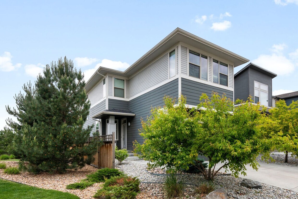 Foto principal - Spacious 5BD, 4.5BA Denver Home with Finis...