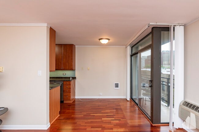 Building Photo - 2600 N Hampden Ct