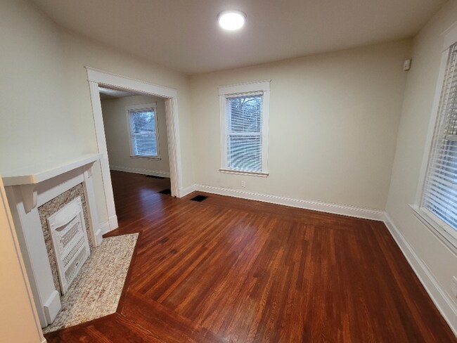 Foto del edificio - 5314 Ward St