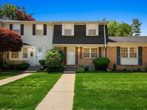 Building Photo - 19675 Ironwood Ct