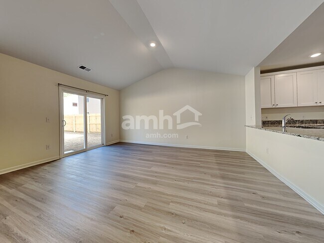 Foto del edificio - 1197 Dogwood Nck Dr