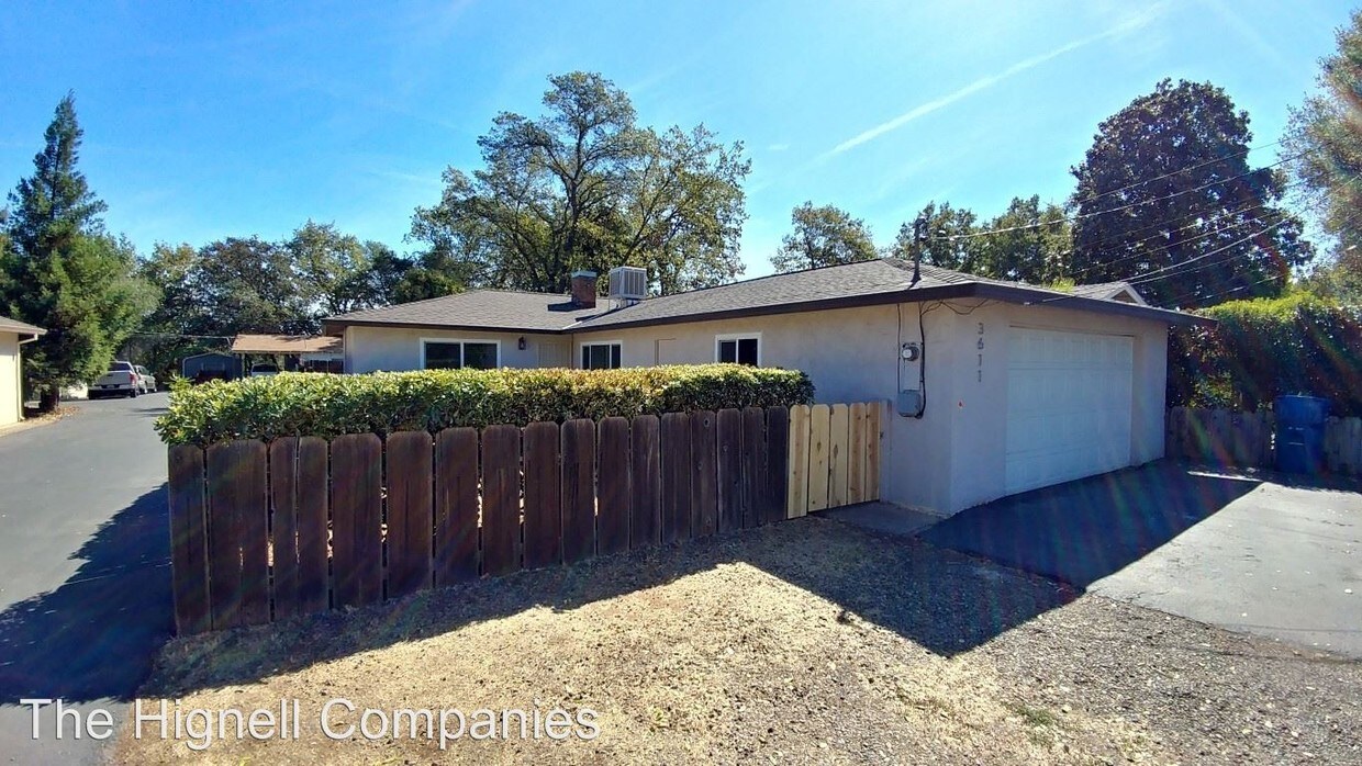 Primary Photo - 3611 Echo Rd