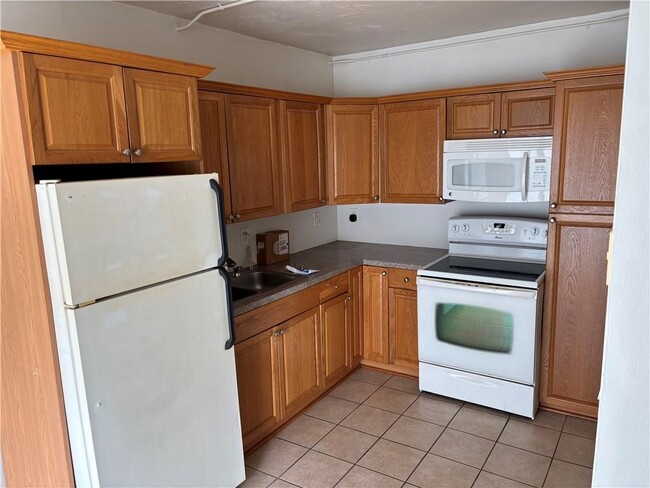 Foto del edificio - 336 Killingly St