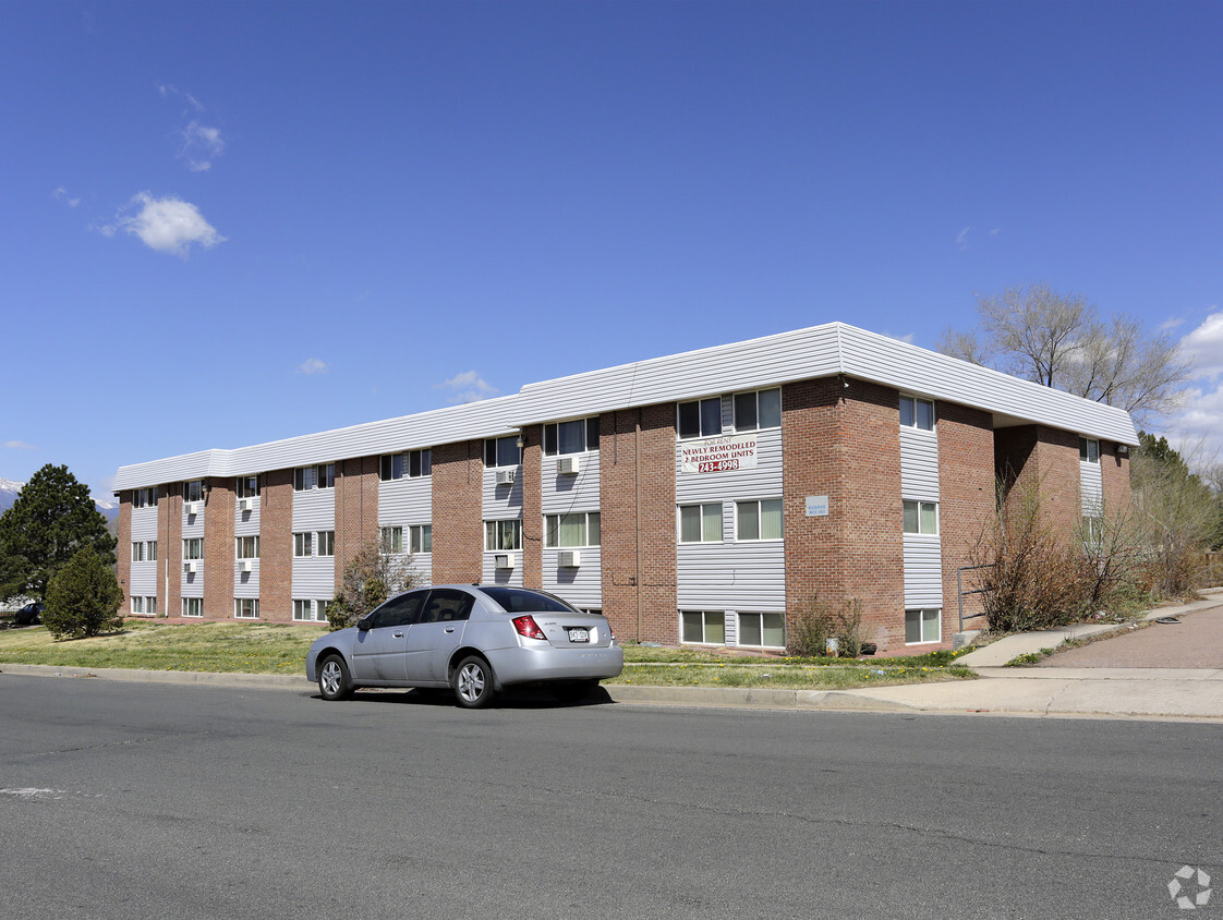 Primary Photo - Vista Verde Apartments