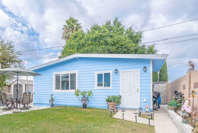 Foto del edificio - Modern & Cozy Norwalk 1-Bedroom Retreat – All Utilities Included!