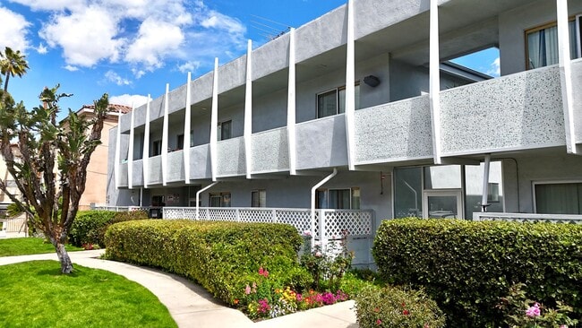 Building Photo - 5252 Corteen Place