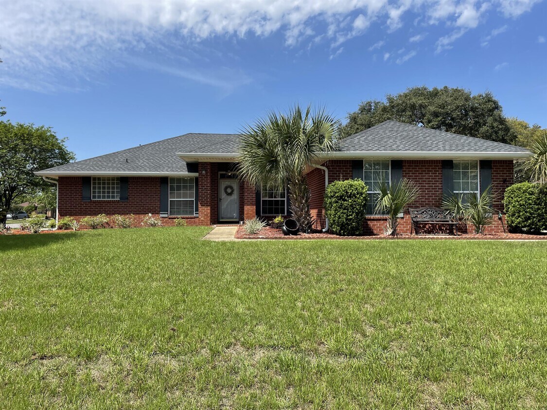 2005 Biscayne Blvd, Navarre, FL 32566 House Rental in Navarre, FL