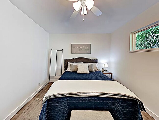 Bedroom - 1300 Newning Ave