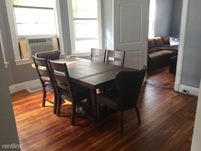 Building Photo - 3 br, 1 bath House - 37 E Cliff St