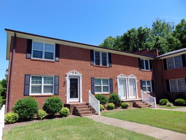 HALLMARK CASA ADOSADA - North Point and Hallmark Apartments