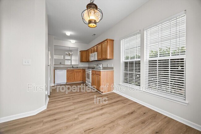 Building Photo - 616 Bayou Cir