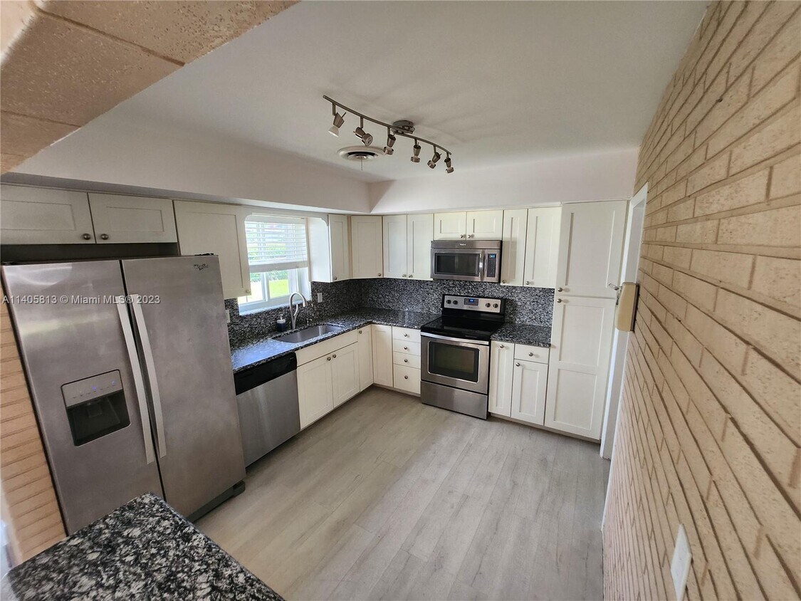 3346 Coolidge St, Hollywood, FL 33021 House for Rent in Hollywood, FL