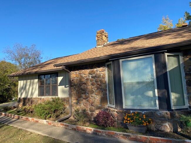 Foto del edificio - 2554 State Hwy 82