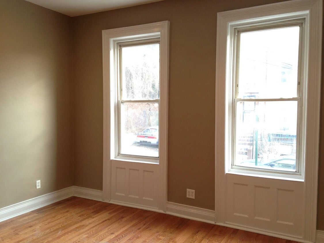Building Photo - 621 E 161st St