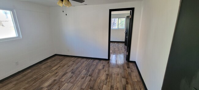 Sala de estar - 1207 Colfax St