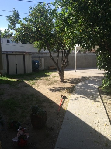 Building Photo - 7703 Vineland Ave