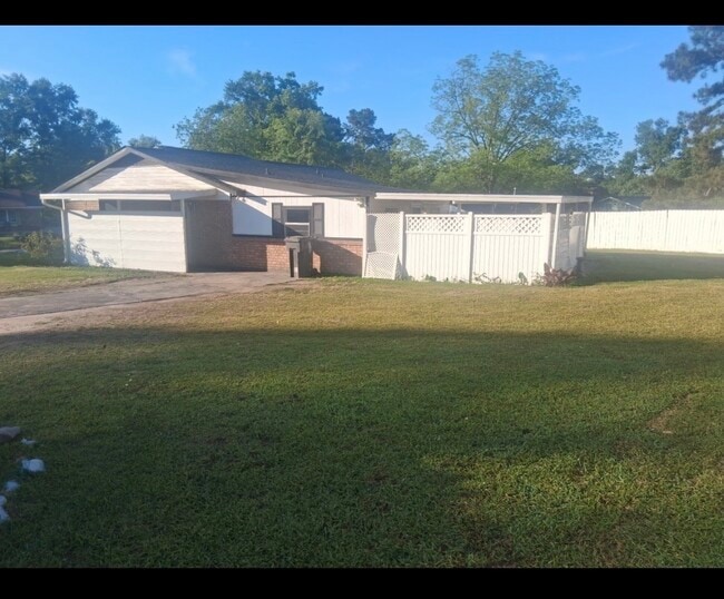 Foto del edificio - 2902 Larkspur Dr