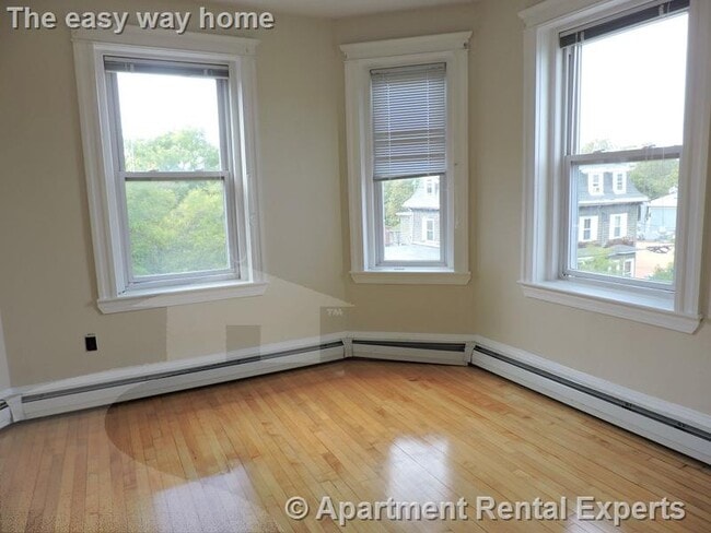 Building Photo - 274 Brookline St