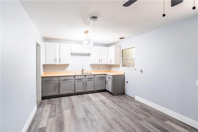 Building Photo - 3751 San Juan Dr