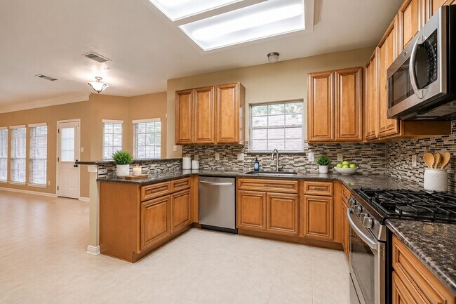 Foto del edificio - 24210 Schivener House Ln