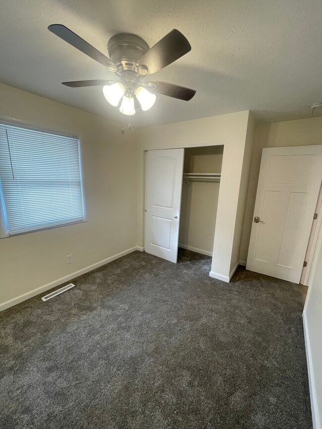 Building Photo - 1021 N 350 W