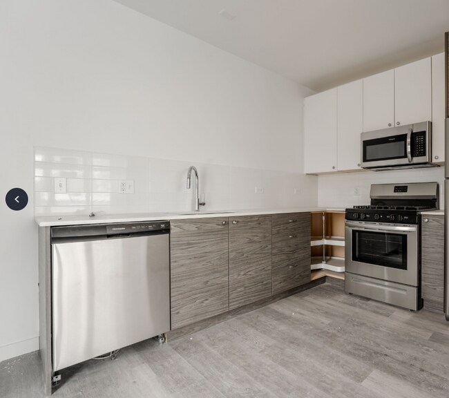 Foto del edificio - 1710 W Glenlake Ave