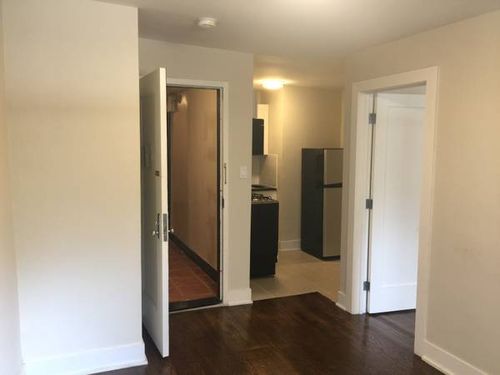 Foto principal - 591 1st Ave