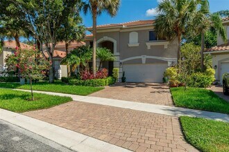 Building Photo - 9065 Silver Glen Way